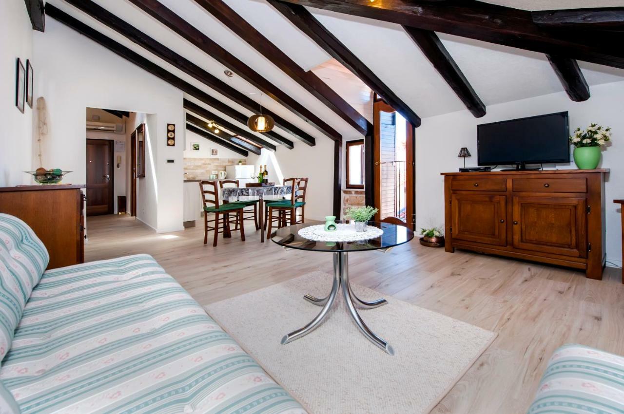 Apartament Bella Sea View *